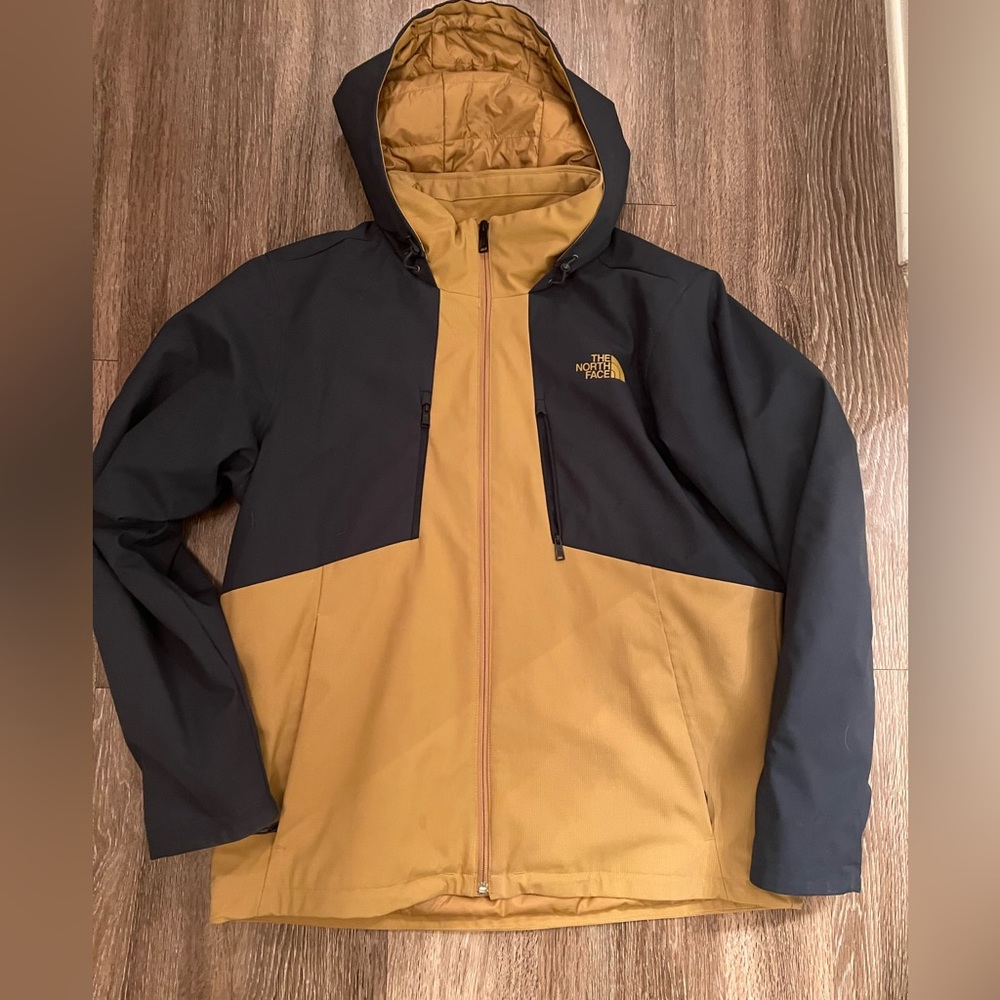 The North Face Men’s coat - size Large
